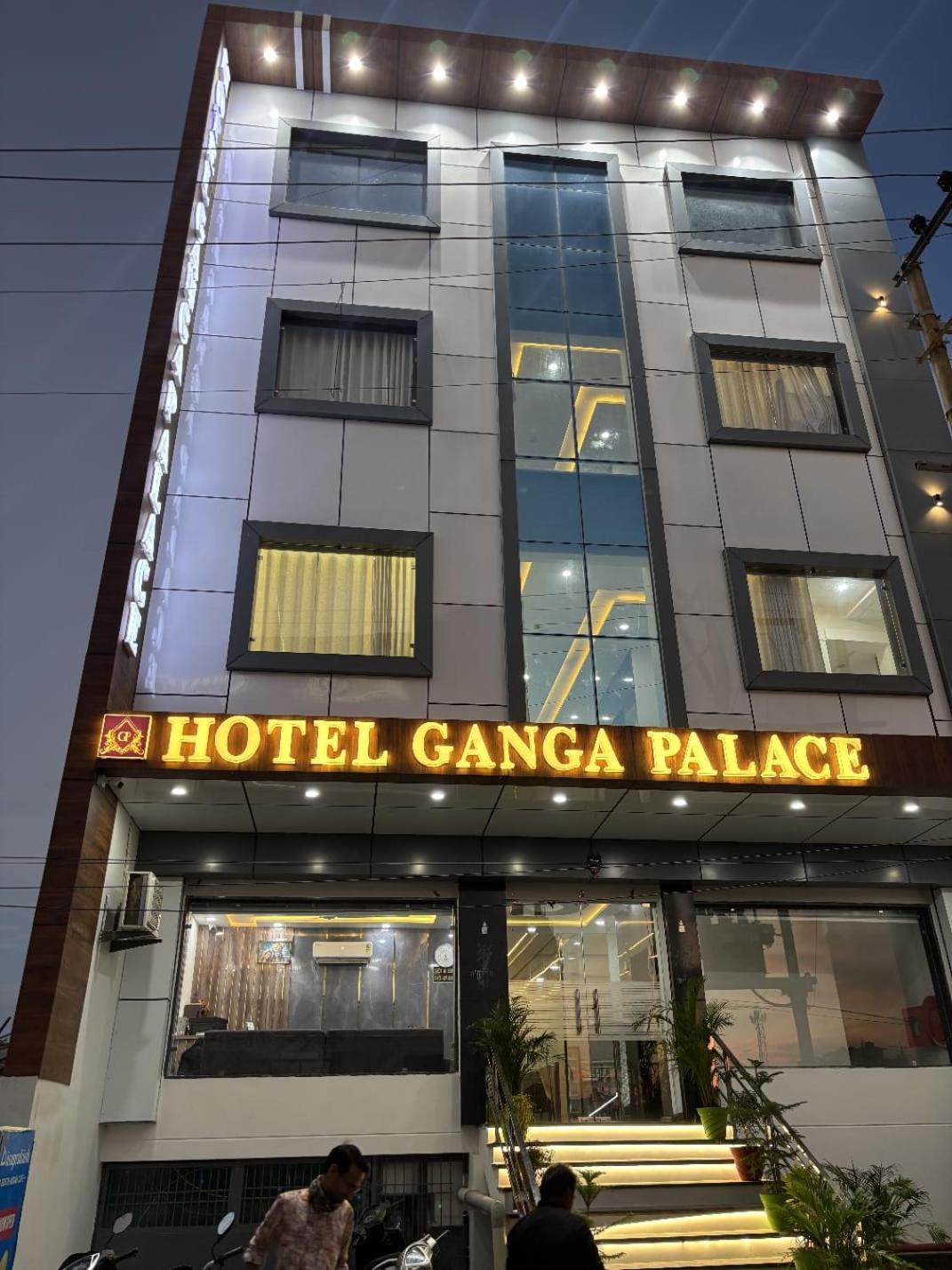 Hotel Ganga Palace -