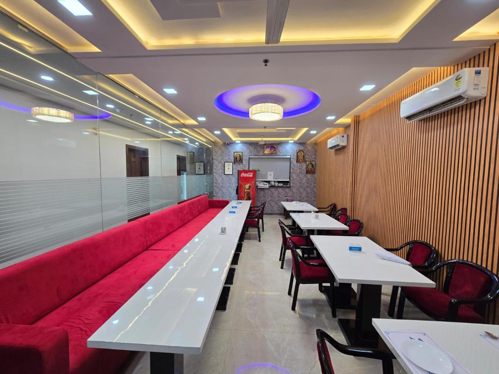 Hotel Ganga Palace - 4*