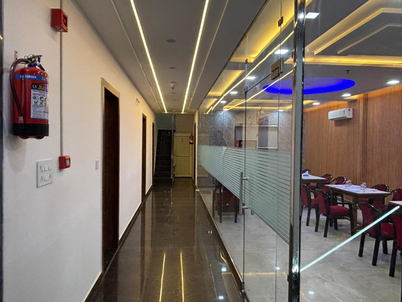 Ganga Palace - Hotel